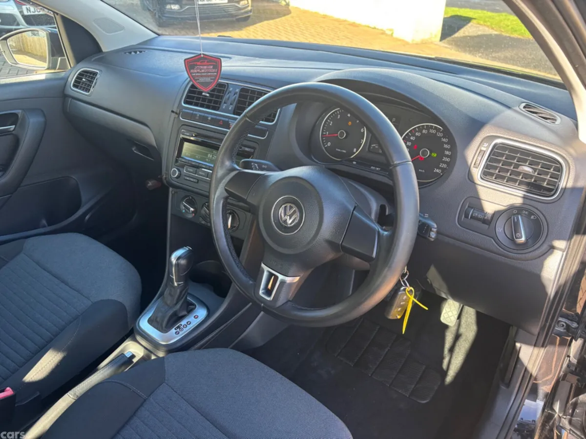 Volkswagen Polo Hatchback, Petrol, 2013, Black