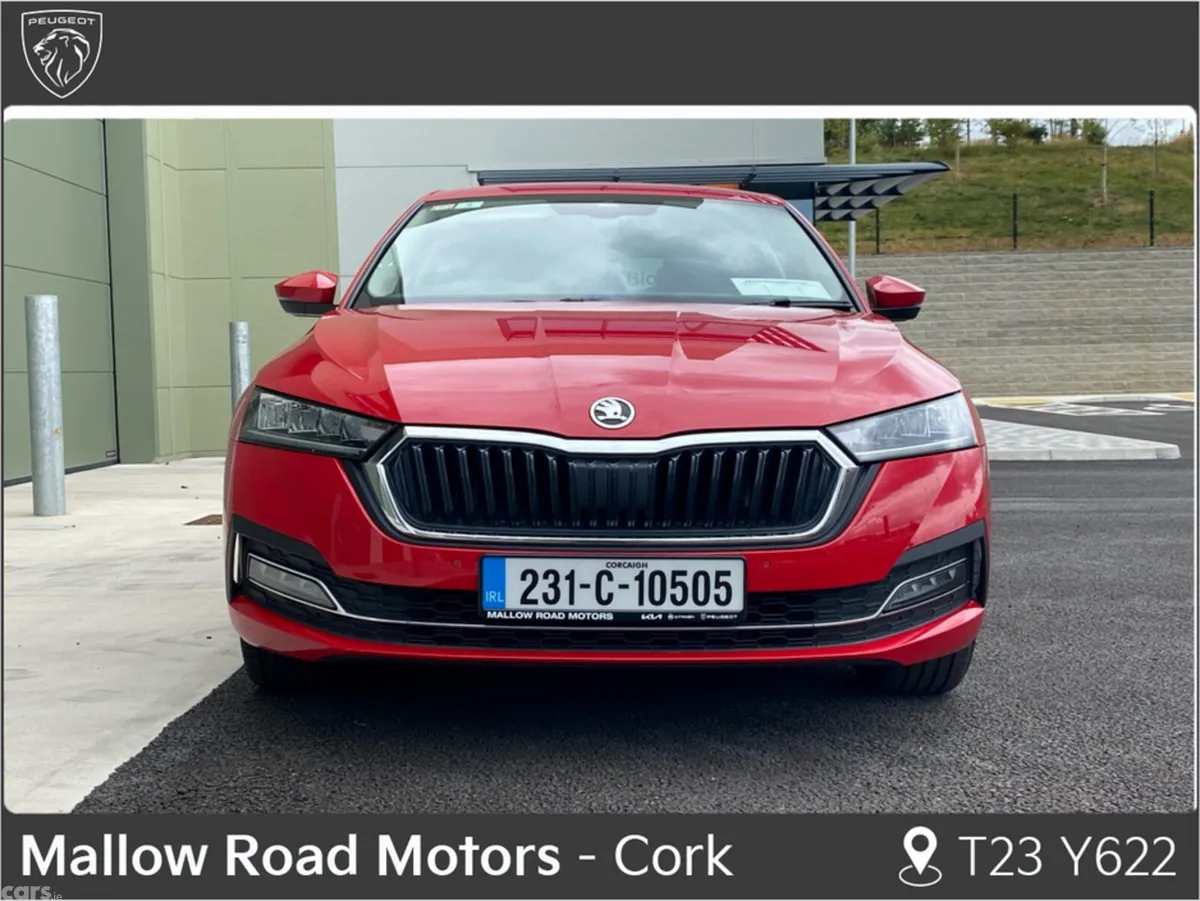Skoda Octavia Hatchback, Diesel, 2023, Red