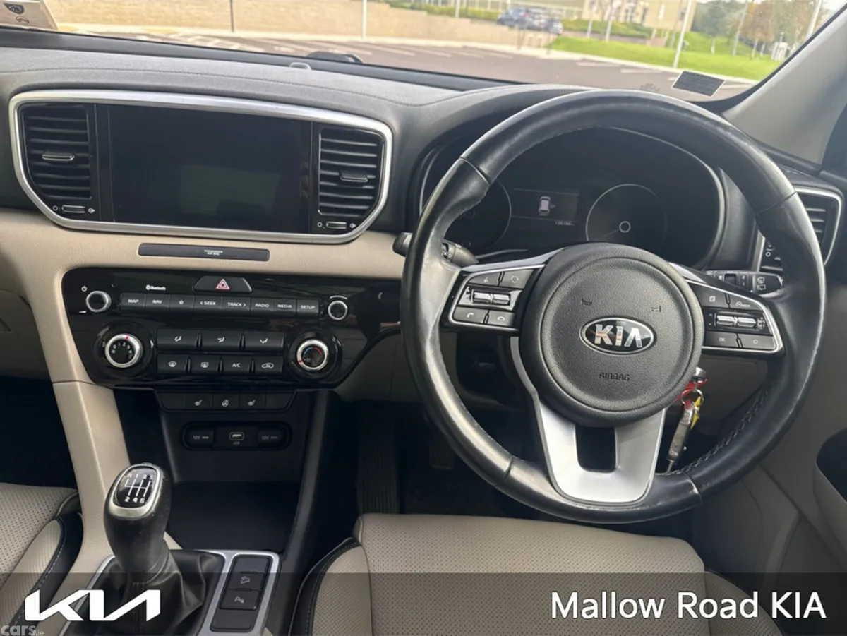 Kia Sportage MPV, Diesel Hybrid, 2021, Blue