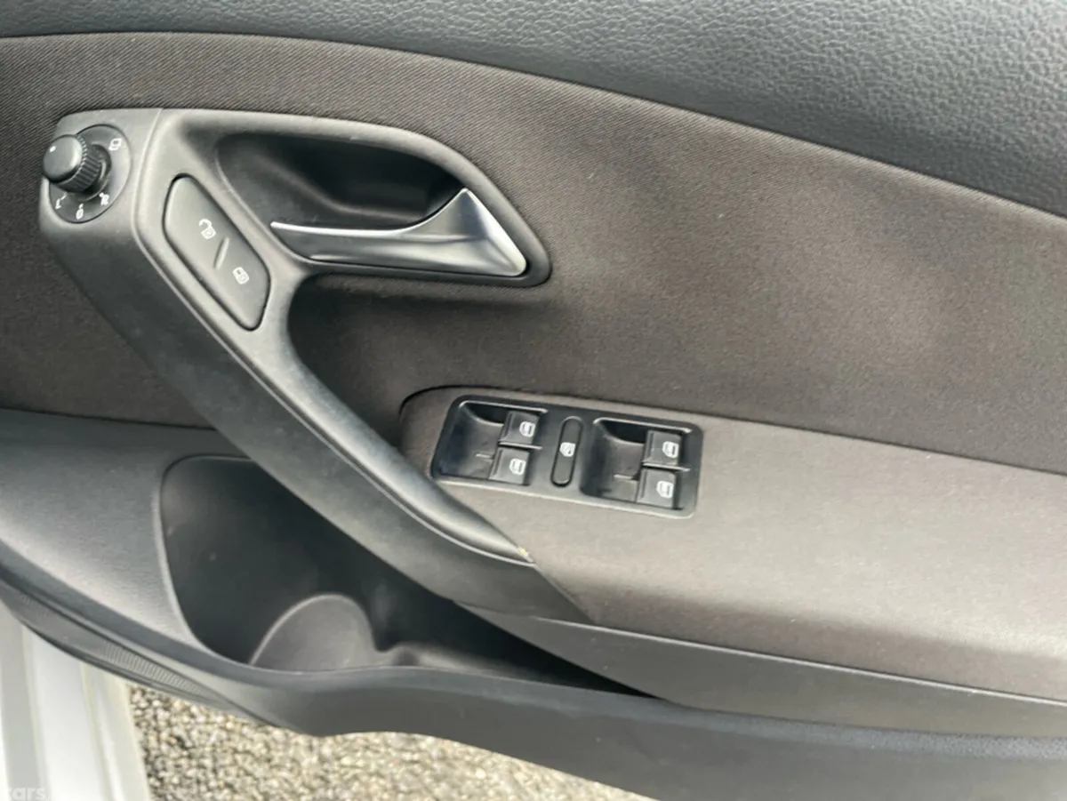 Volkswagen Polo Hatchback, Petrol, 2013, Silver