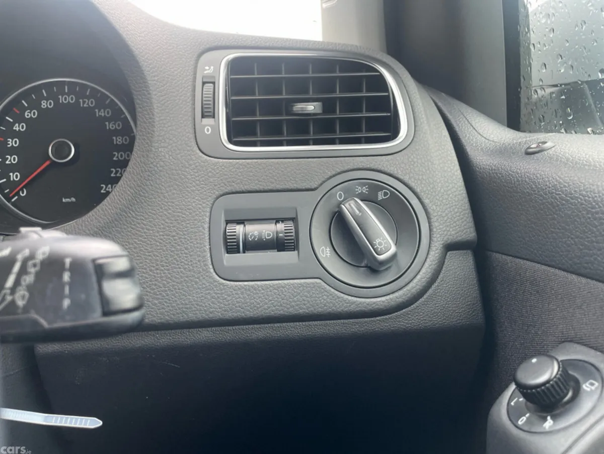 Volkswagen Polo Hatchback, Petrol, 2013, Silver