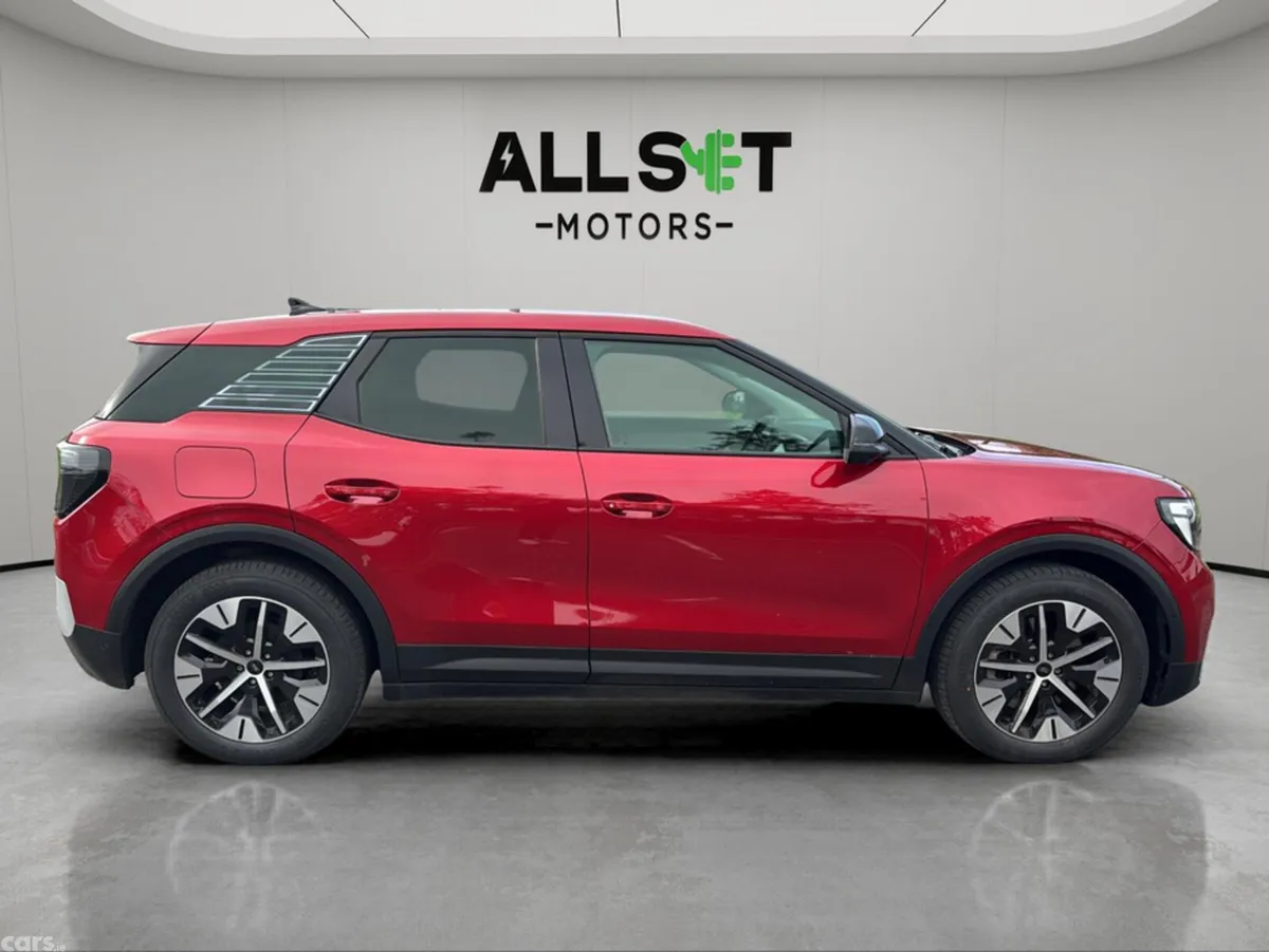 Ford Explorer MPV, Electric, 2024, Red