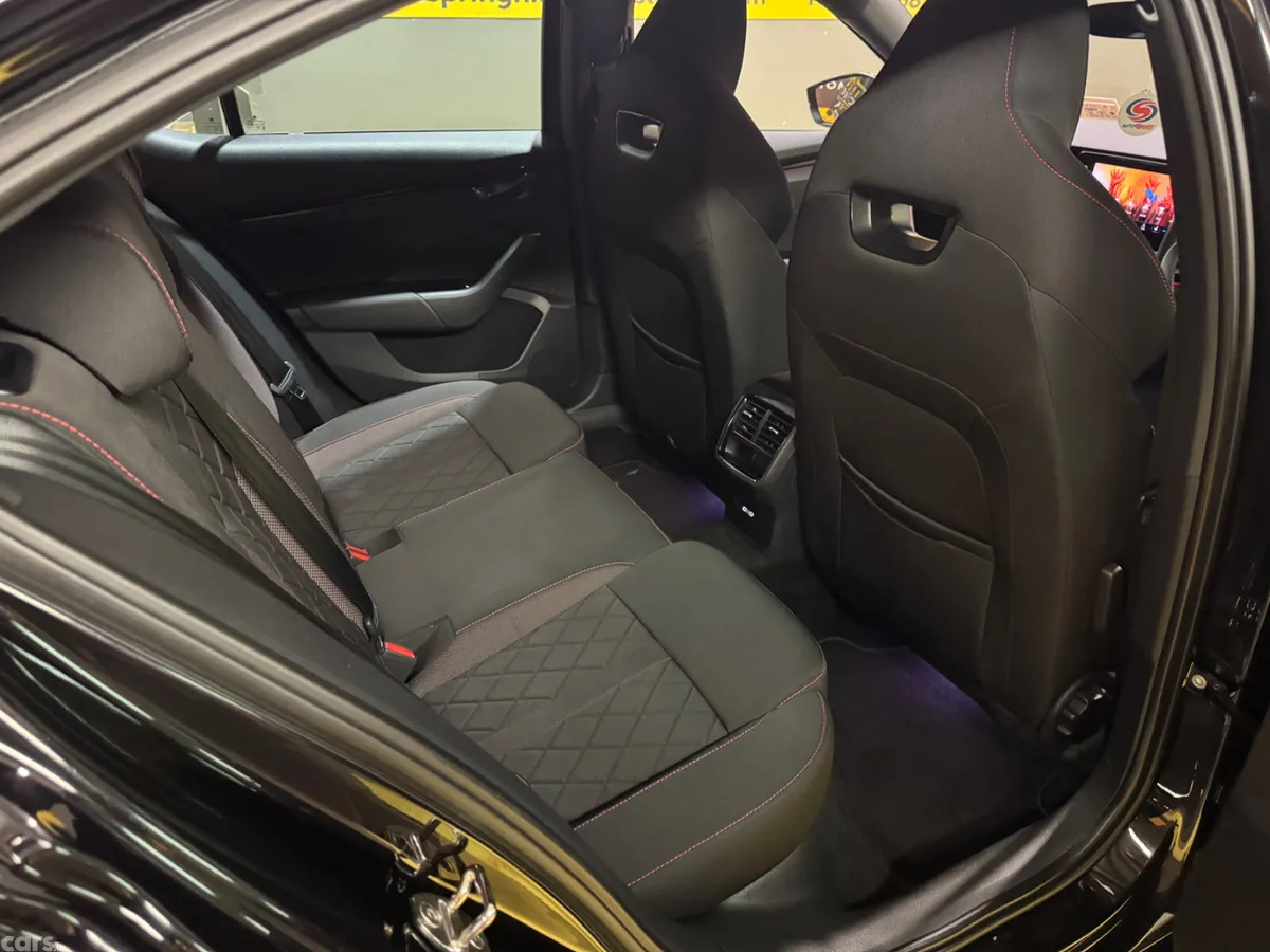 Skoda Octavia Saloon, Diesel, 2024, Black