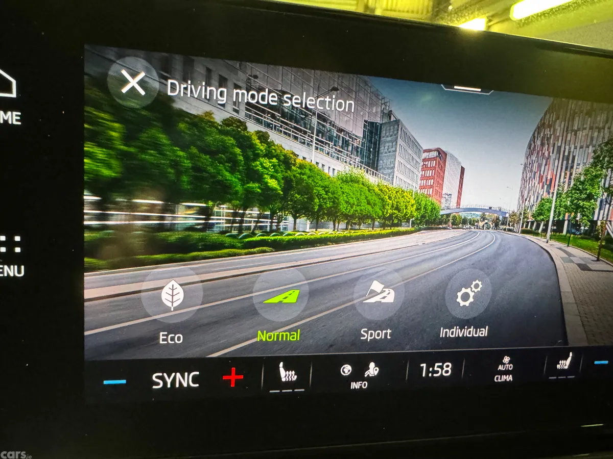 Skoda Octavia Saloon, Diesel, 2024, Black