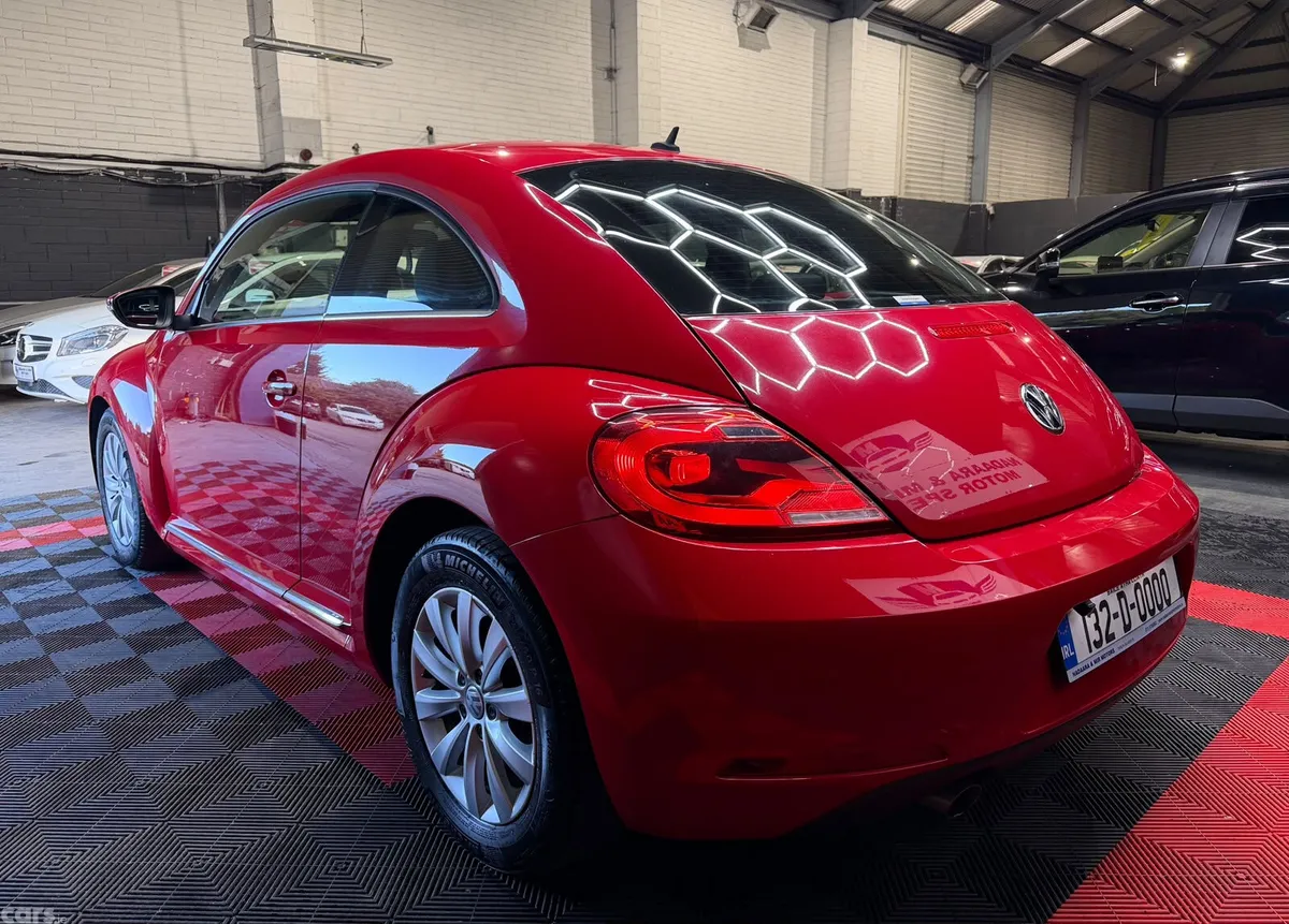Volkswagen Beetle Hatchback, Petrol, 2013, Red