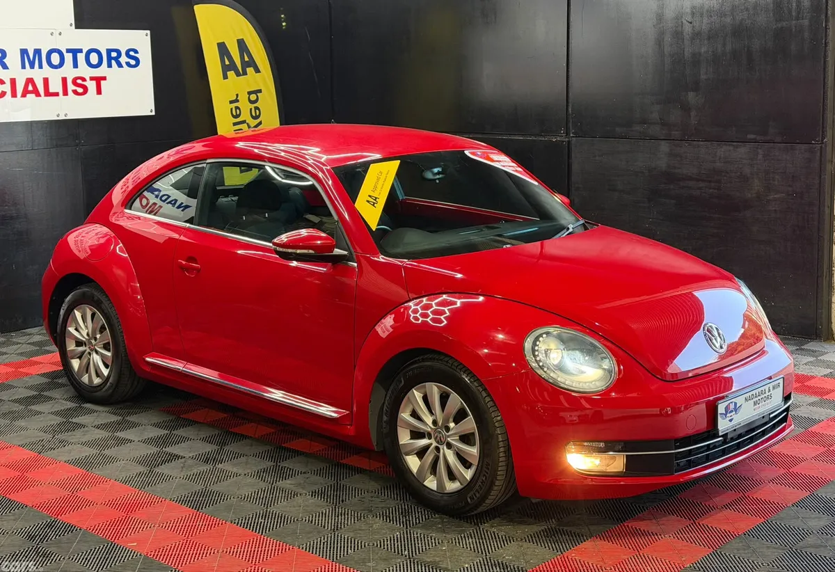 Volkswagen Beetle Hatchback, Petrol, 2013, Red