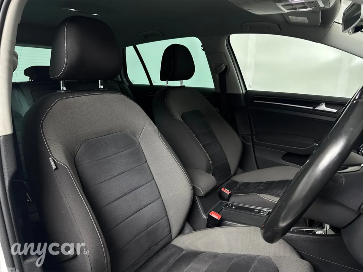 Volkswagen Golf Estate, Petrol, 2016, White