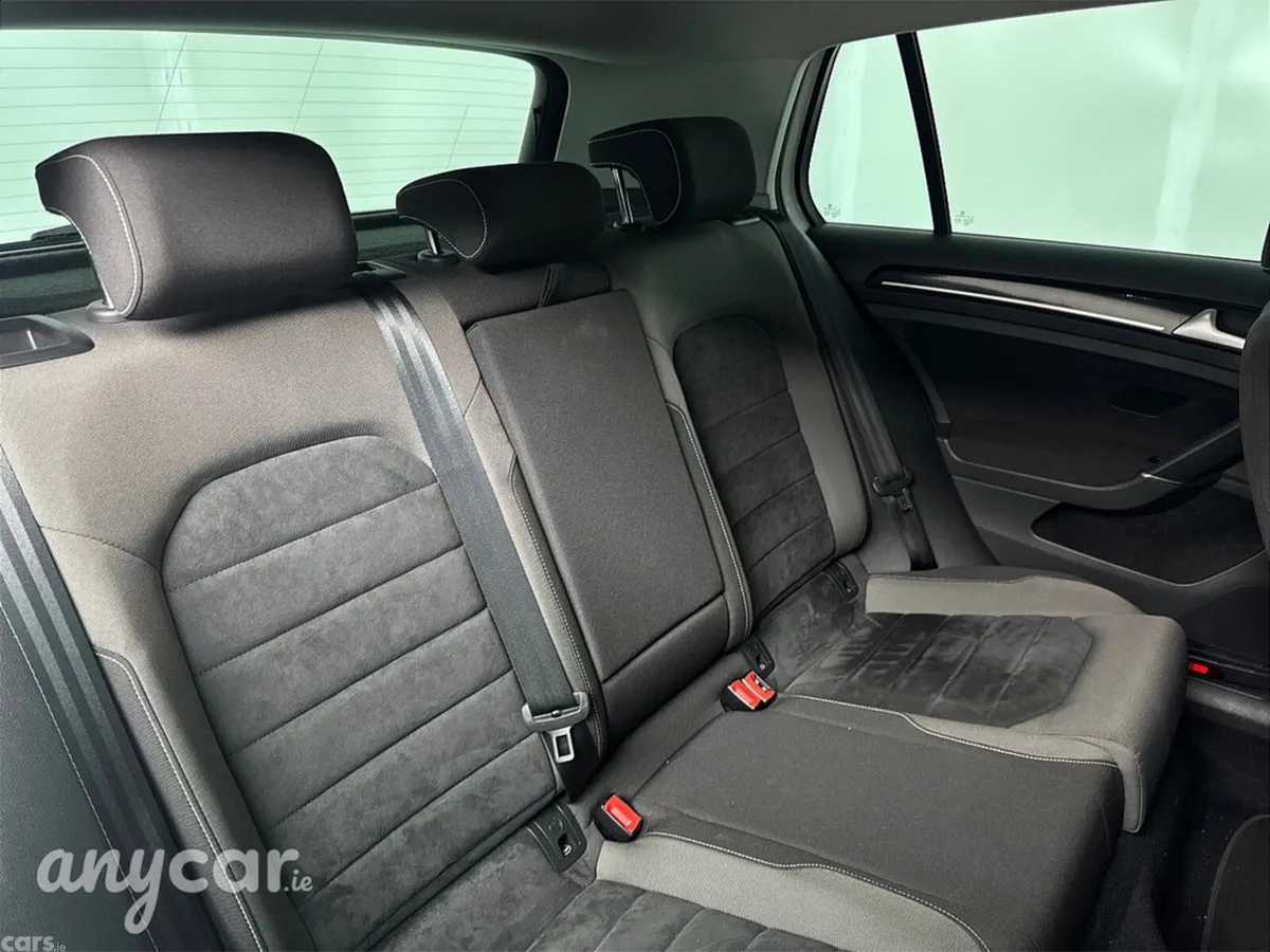 Volkswagen Golf Estate, Petrol, 2016, White