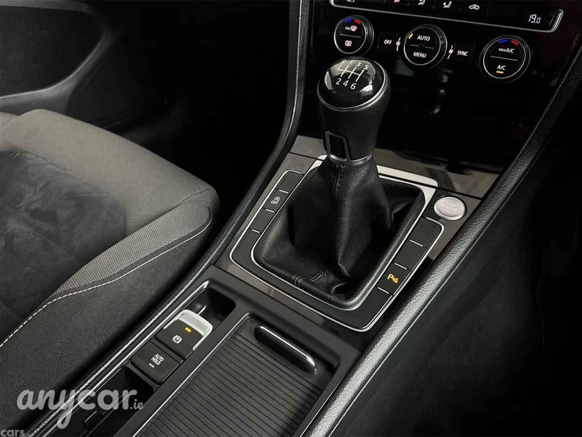 Volkswagen Golf Estate, Petrol, 2016, White