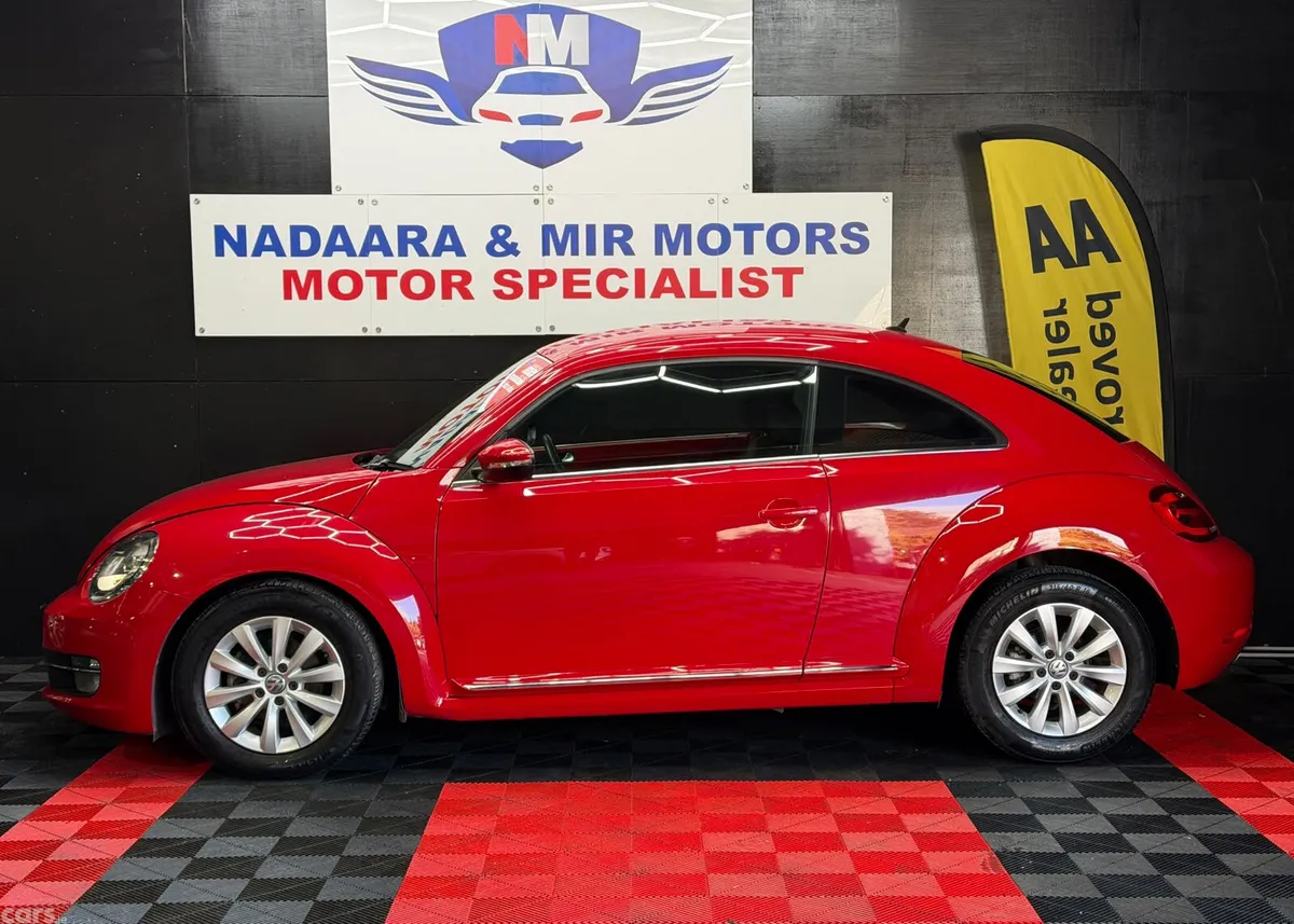 Volkswagen Beetle Hatchback, Petrol, 2013, Red
