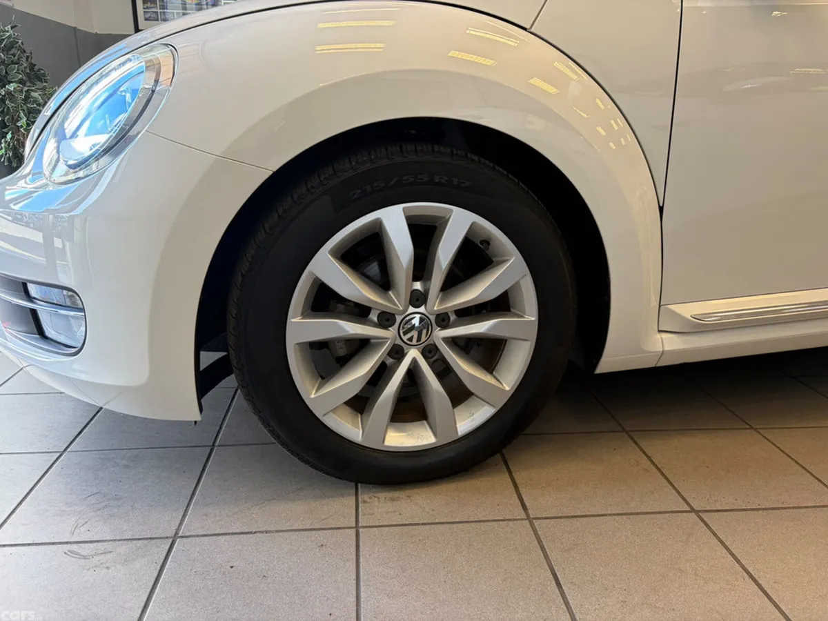 Volkswagen Beetle Hatchback, Petrol, 2013, White