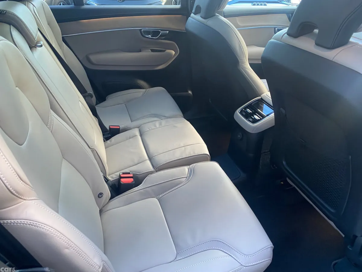 Volvo XC90 Estate, Petrol Plug-in Hybrid, 2026, Black