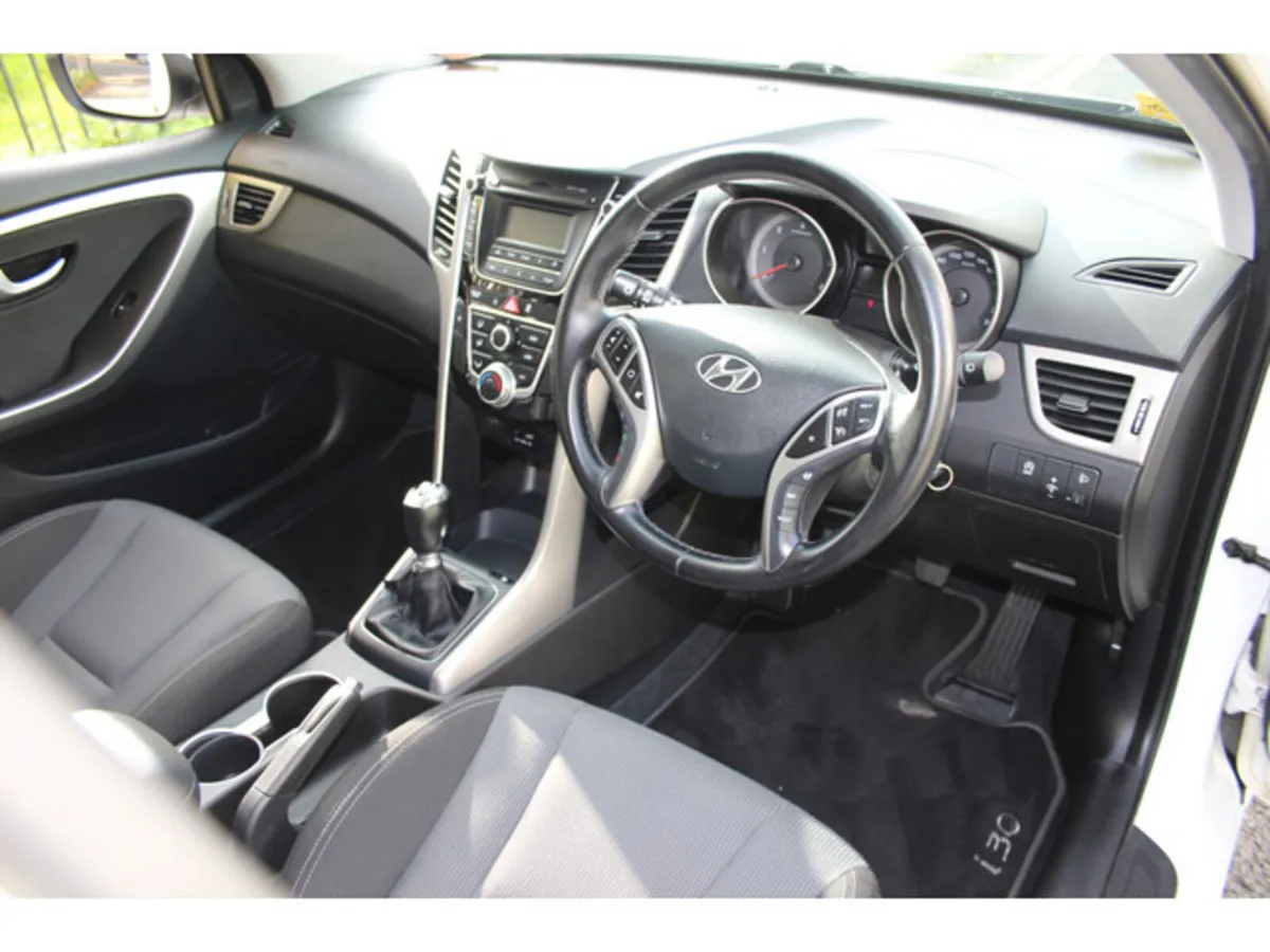 Hyundai i30 Hatchback, Diesel, 2017, White