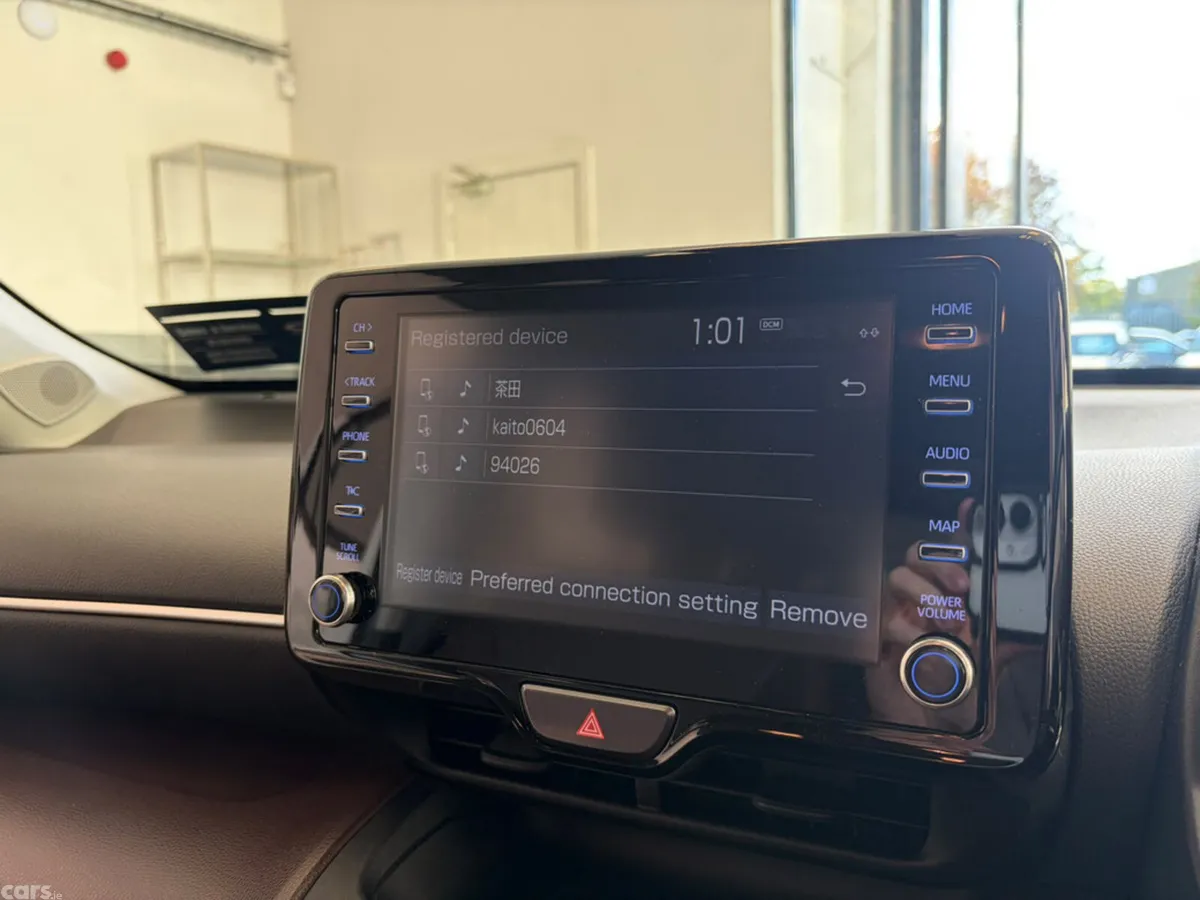 Toyota Yaris Cross Hatchback, Petrol Hybrid, 2022, White