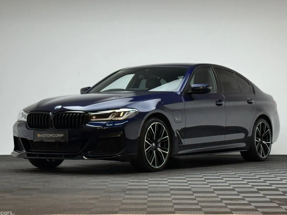 BMW 5-Series Saloon, Petrol Plug-in Hybrid, 2022, Blue