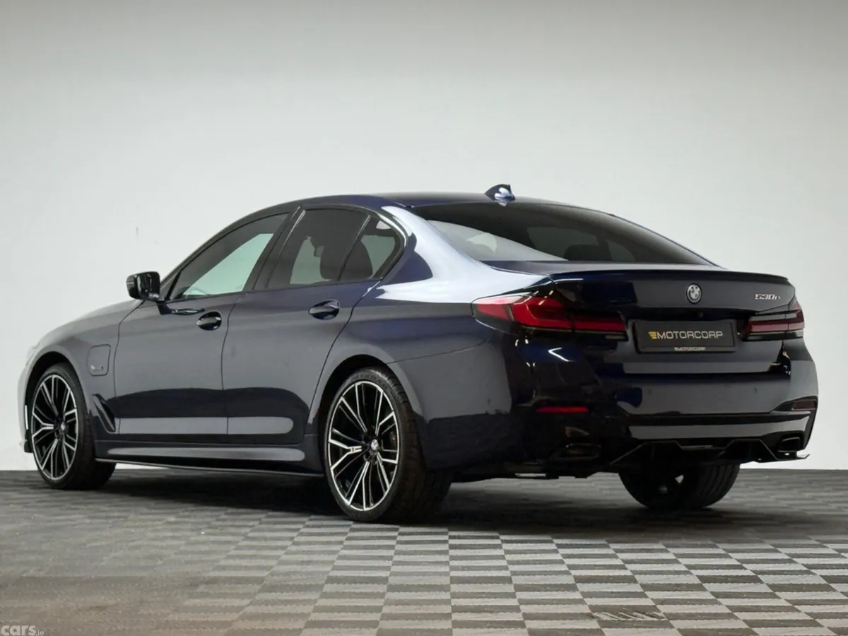 BMW 5-Series Saloon, Petrol Plug-in Hybrid, 2022, Blue