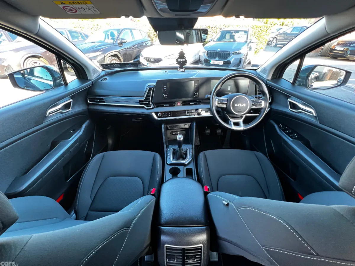Kia Sportage MPV, Diesel, 2023, Grey