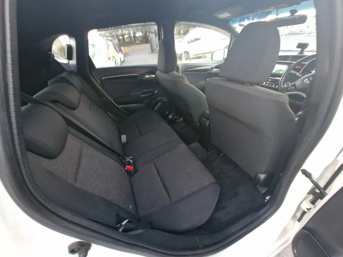 Honda Fit Hatchback, Petrol Hybrid, 2014, White