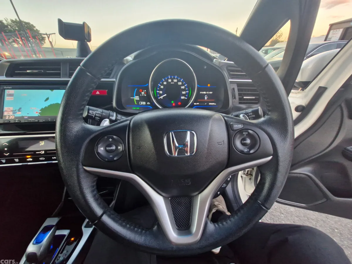 Honda Fit Hatchback, Petrol Hybrid, 2014, White