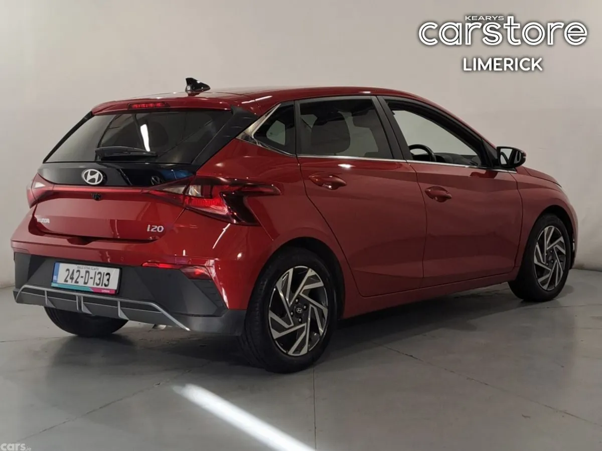 Hyundai i20 Hatchback, Petrol, 2024, Red