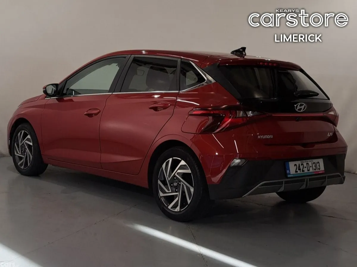 Hyundai i20 Hatchback, Petrol, 2024, Red