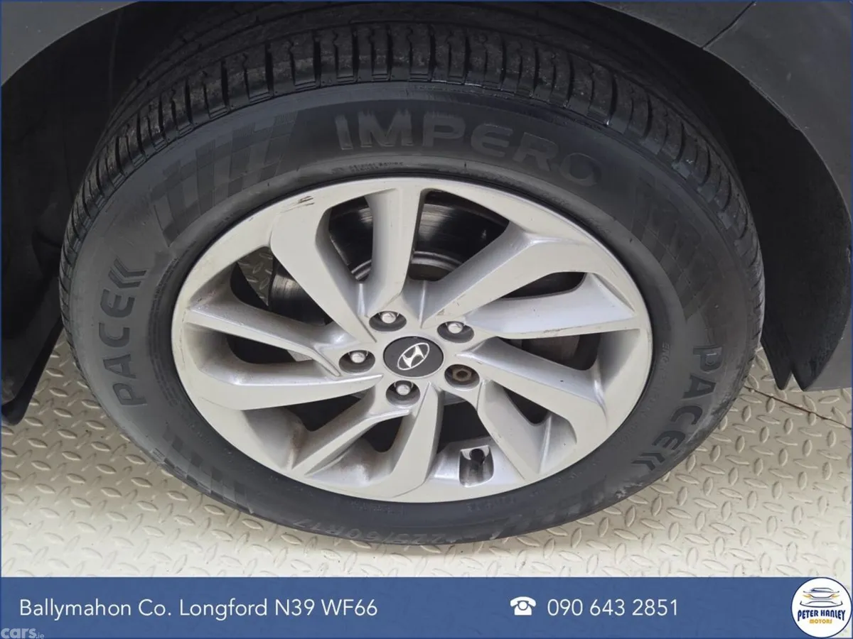 Hyundai Tucson SUV, Diesel, 2017, Gold