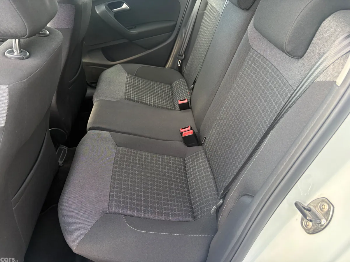 Volkswagen Polo Hatchback, Petrol, 2017, White