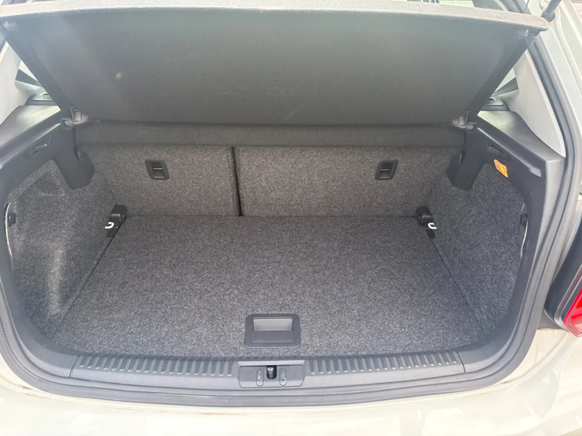 Volkswagen Polo Hatchback, Petrol, 2017, White