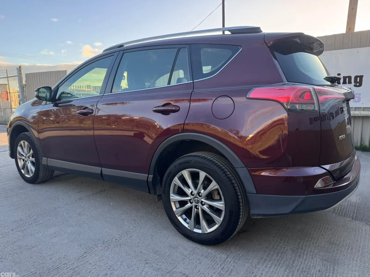 Toyota RAV4 SUV, Petrol Hybrid, 2016, Red
