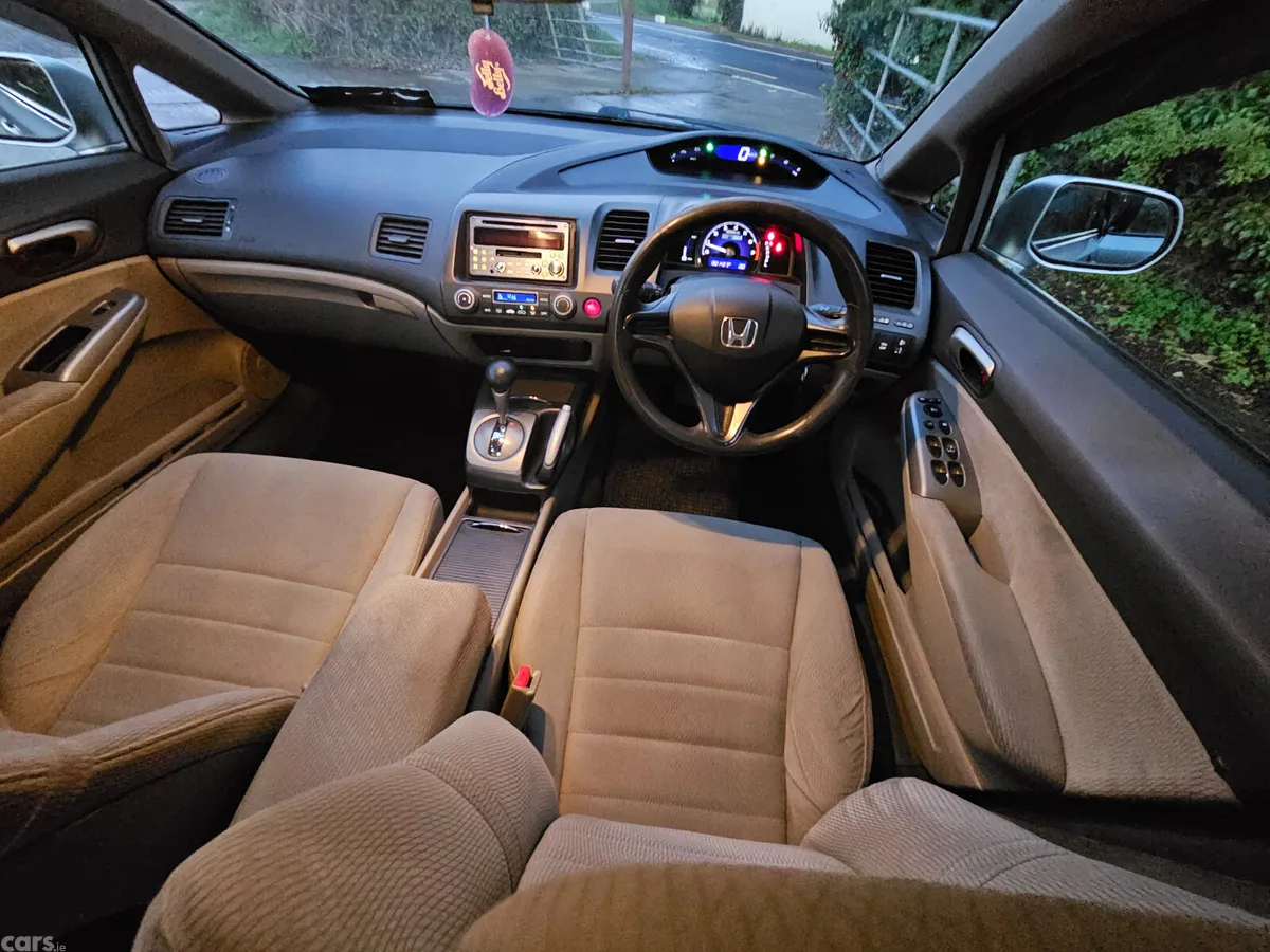 Honda Civic Saloon, Petrol Hybrid, 2010, Silver