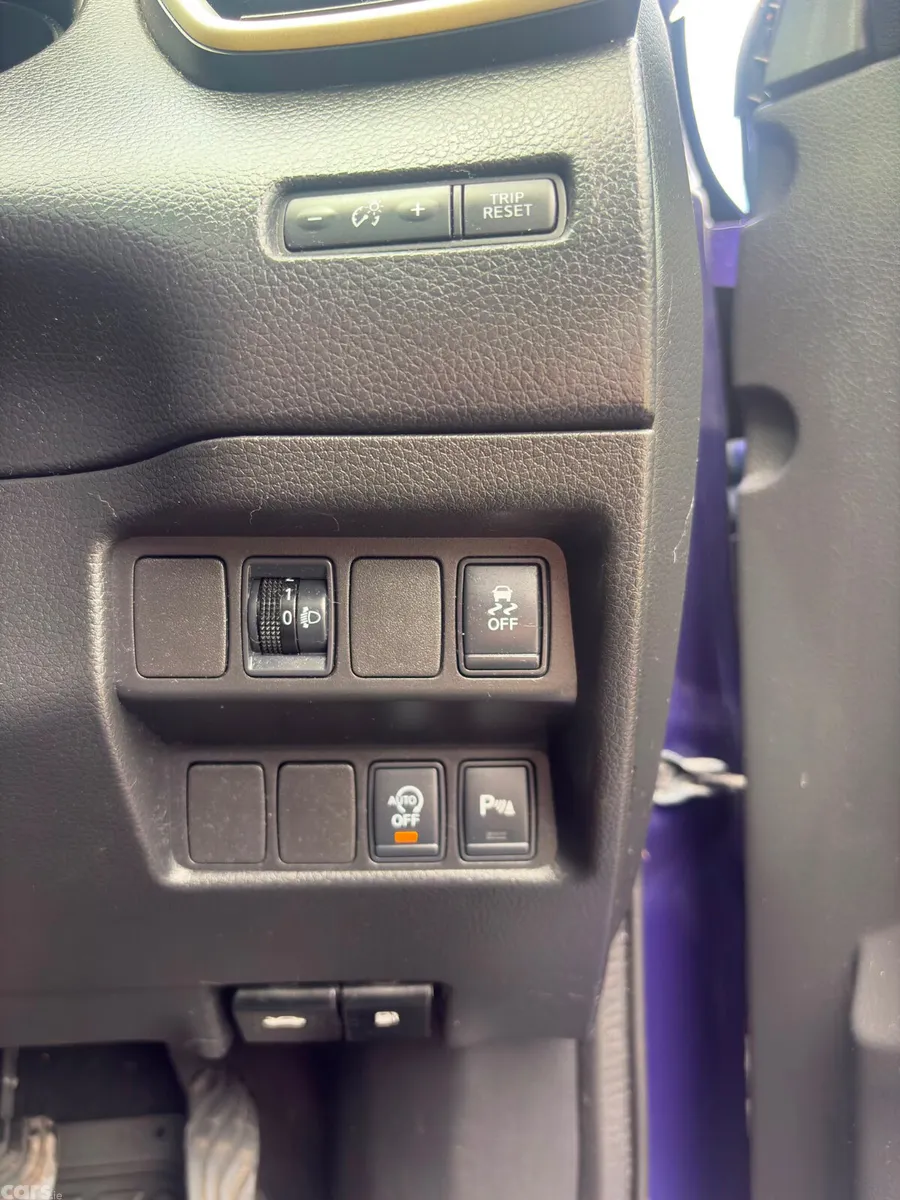 Nissan Qashqai Hatchback, Petrol, 2014, Blue