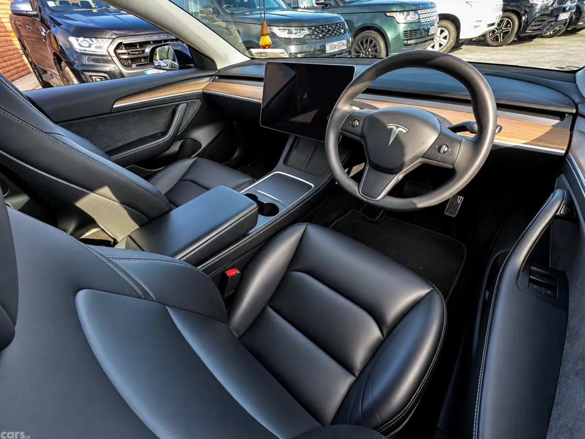 Tesla Model 3 Saloon, Electric, 2023, Black
