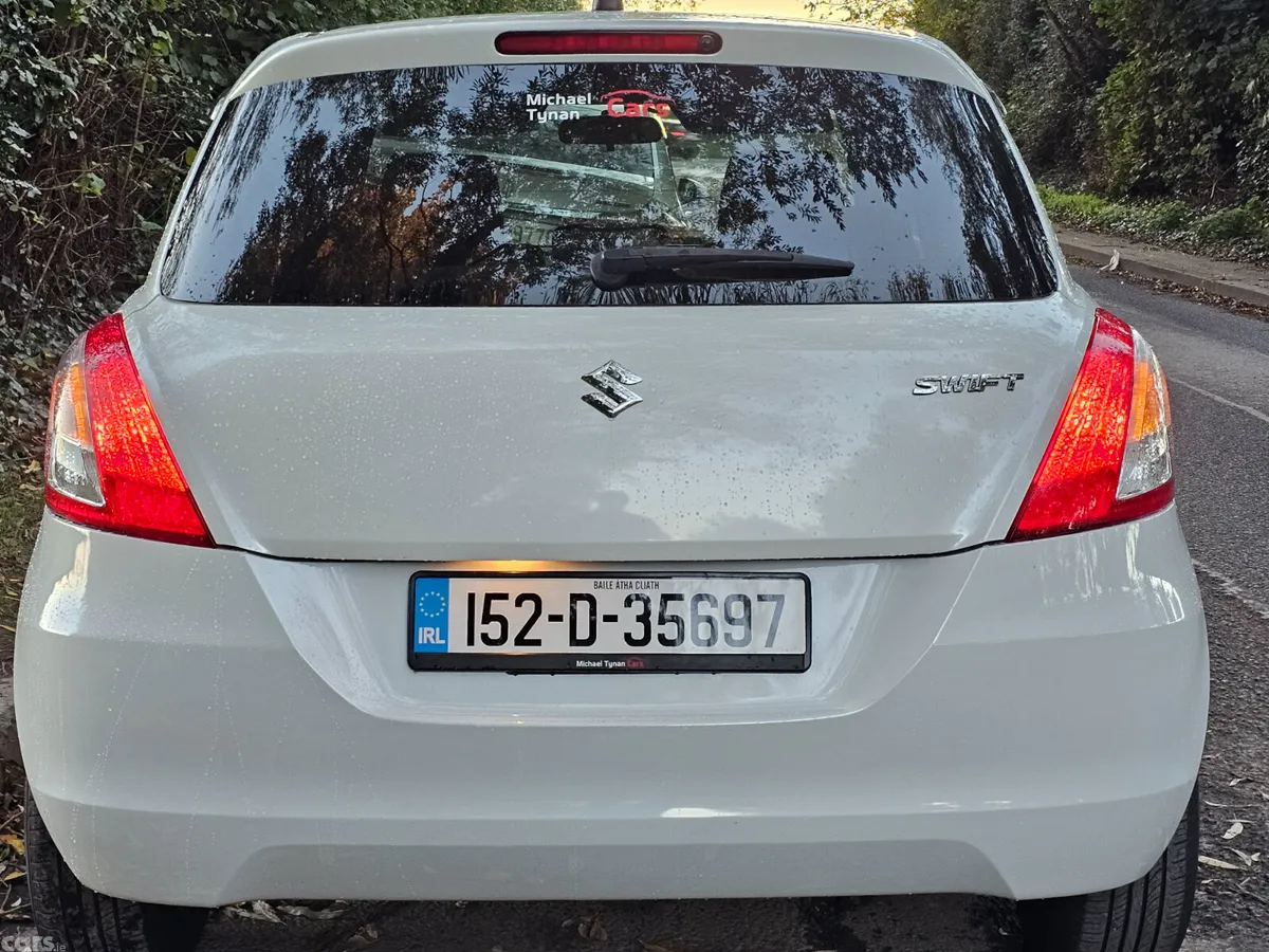 Suzuki Swift Hatchback, Petrol, 2015, White