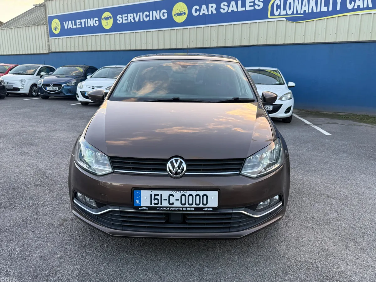 Volkswagen Polo Hatchback, Petrol, 2015, Brown