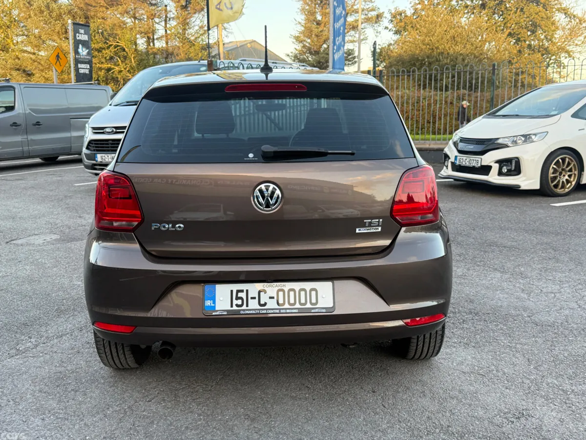 Volkswagen Polo Hatchback, Petrol, 2015, Brown