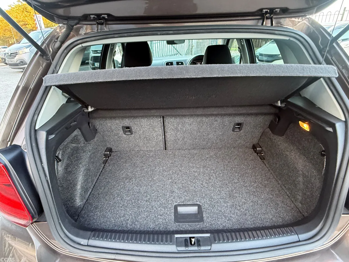 Volkswagen Polo Hatchback, Petrol, 2015, Brown