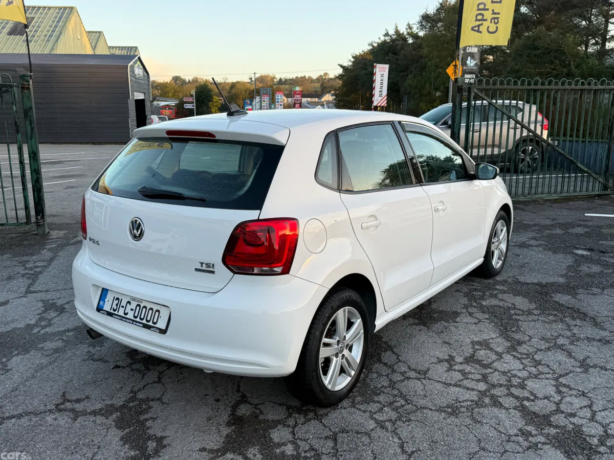 Volkswagen Polo Hatchback, Petrol, 2013, White