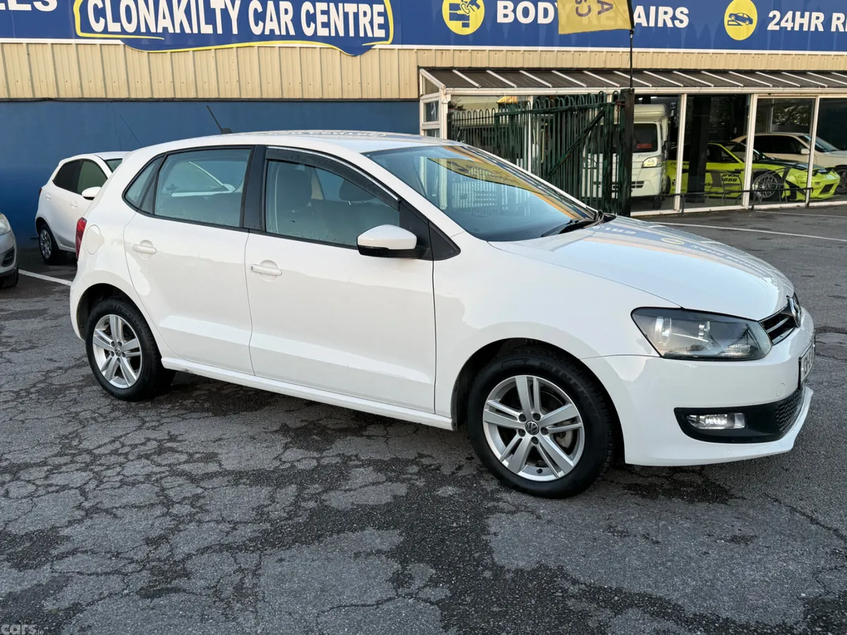 Volkswagen Polo Hatchback, Petrol, 2013, White