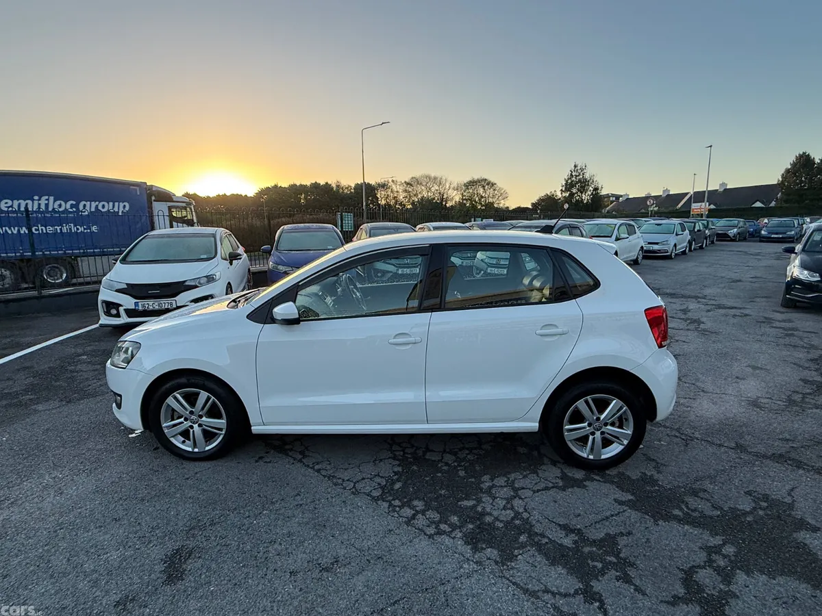 Volkswagen Polo Hatchback, Petrol, 2013, White