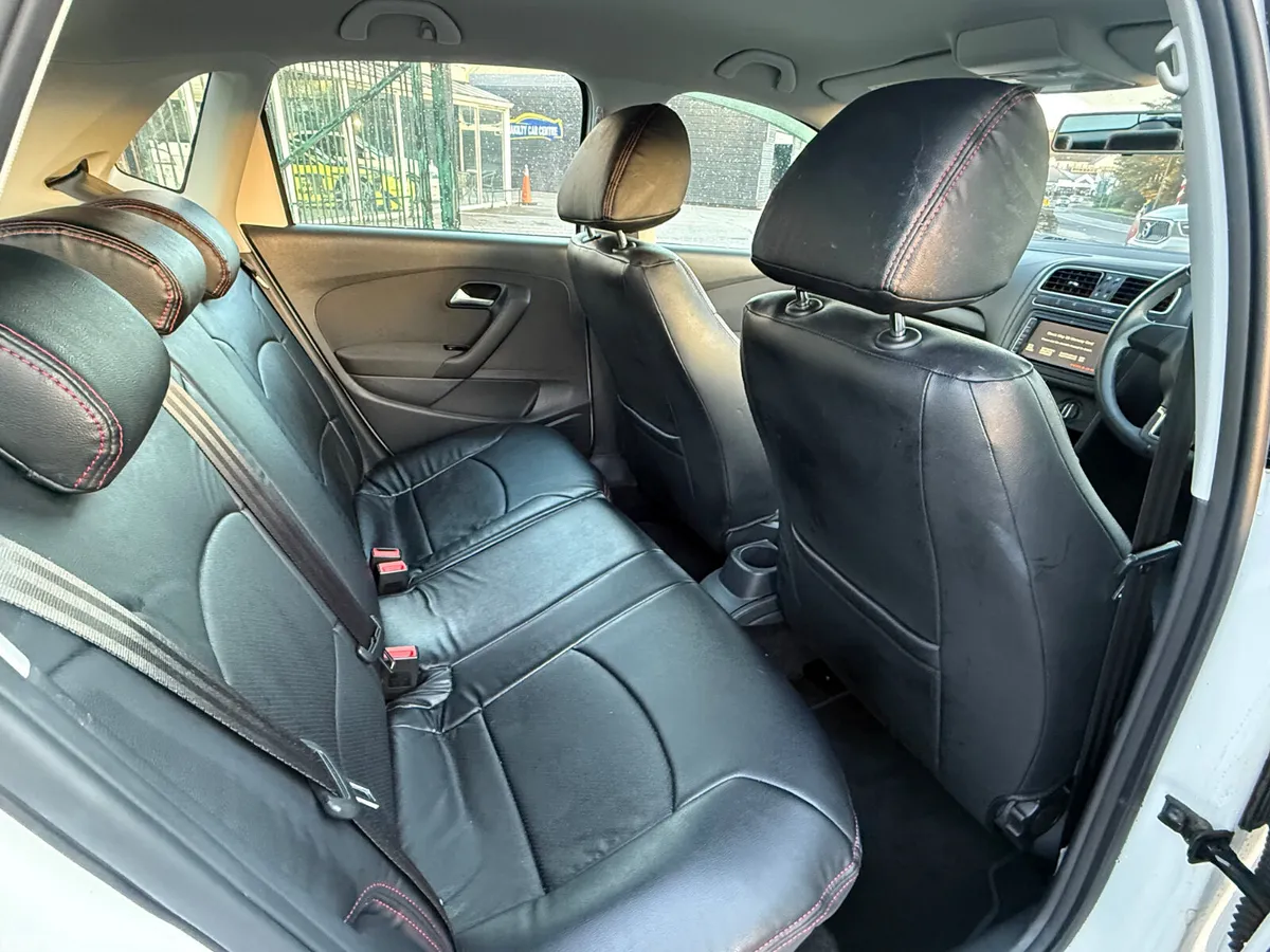 Volkswagen Polo Hatchback, Petrol, 2013, White