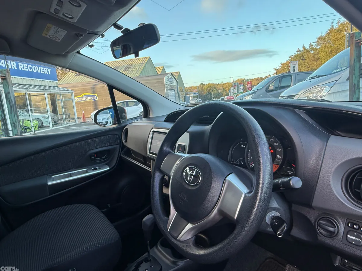 Toyota Vitz Hatchback, Petrol, 2014, Red