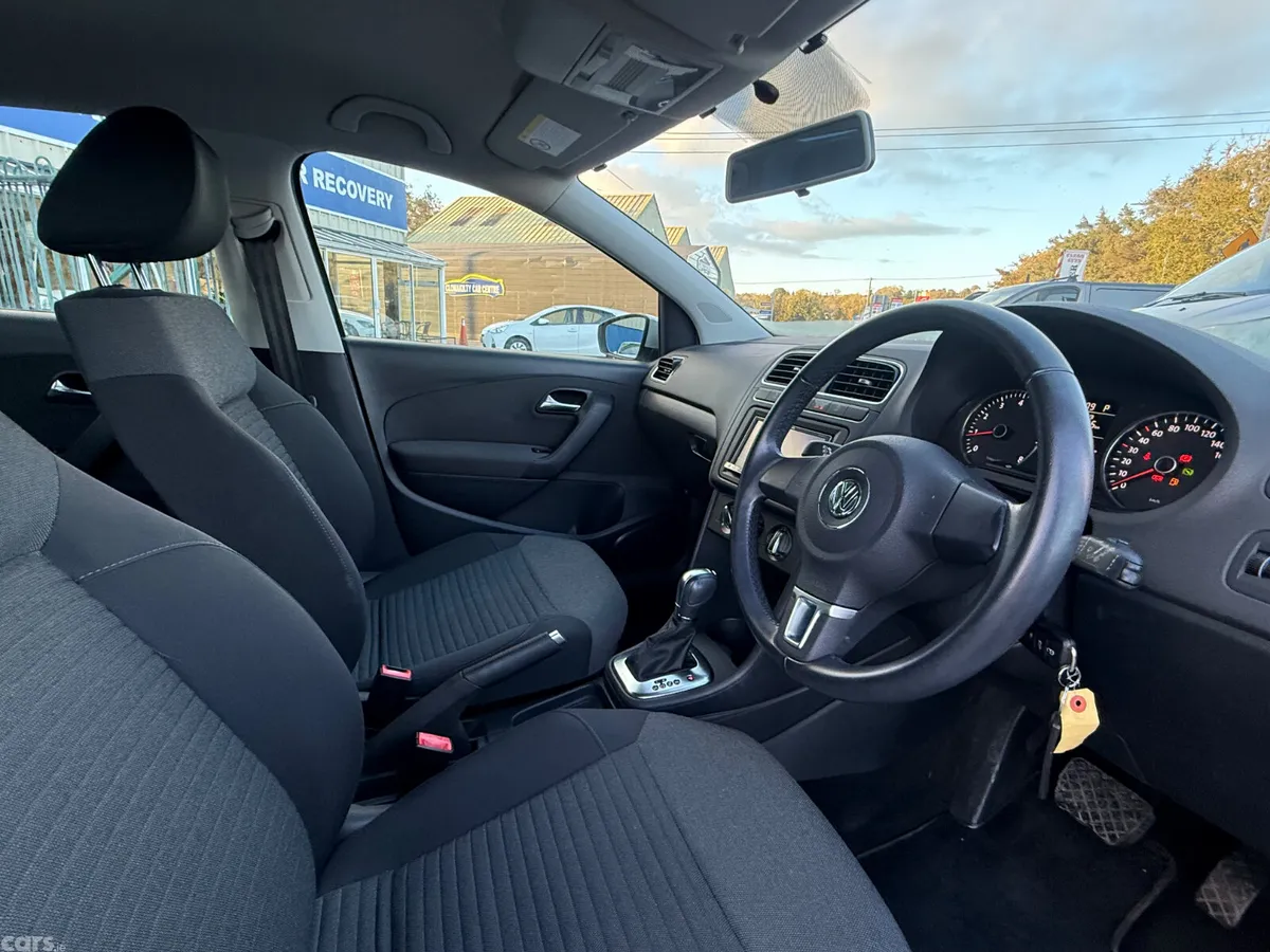 Volkswagen Polo Hatchback, Petrol, 2013, Silver