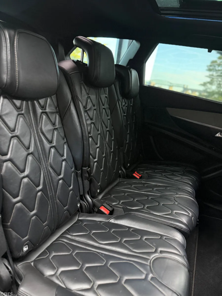 Peugeot 5008 MPV, Diesel, 2018, White