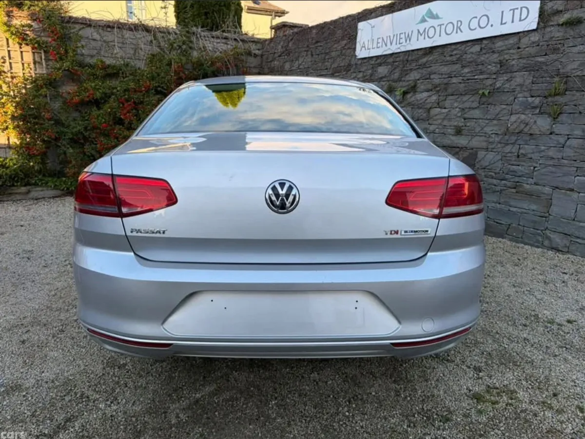 Volkswagen Passat Saloon, Diesel, 2017, Grey