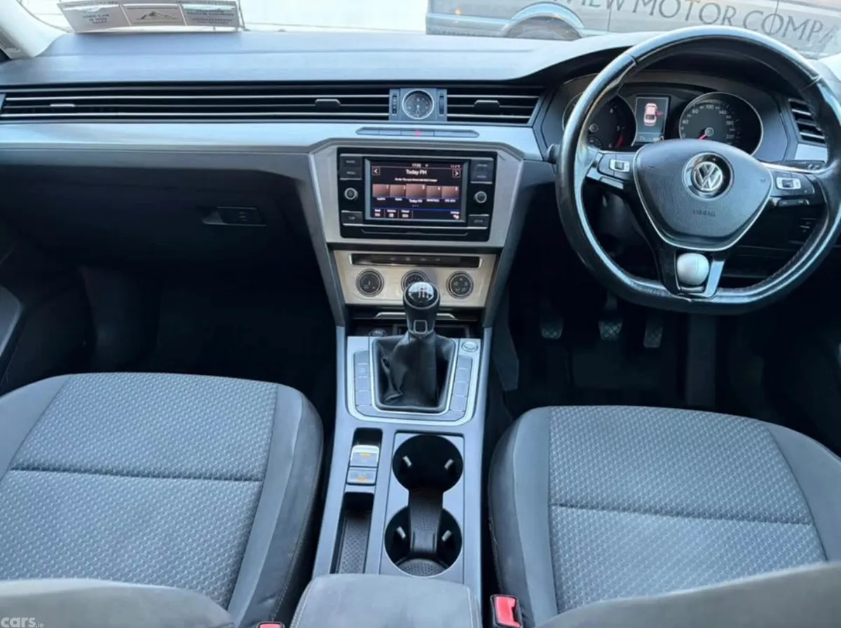 Volkswagen Passat Saloon, Diesel, 2017, Grey