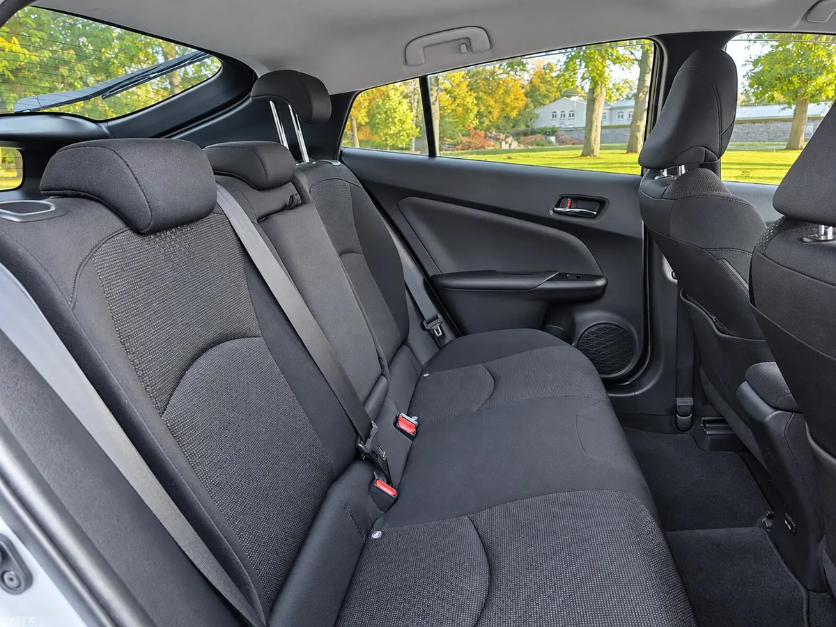 Toyota Prius Saloon, Petrol Hybrid, 2021, Silver