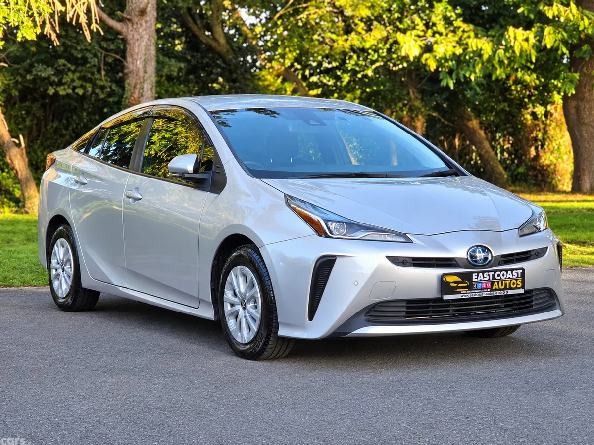 Toyota Prius Saloon, Petrol Hybrid, 2021, Silver