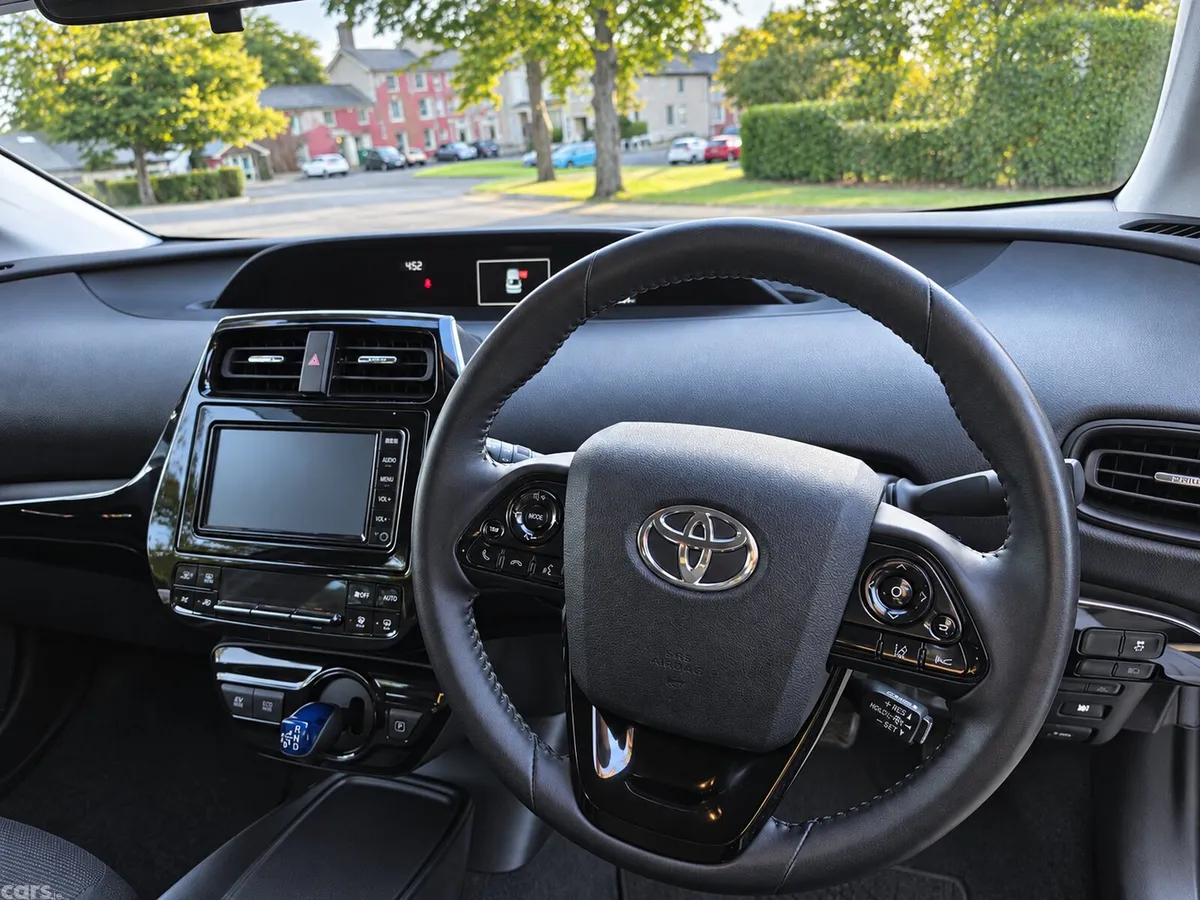 Toyota Prius Saloon, Petrol Hybrid, 2021, Silver