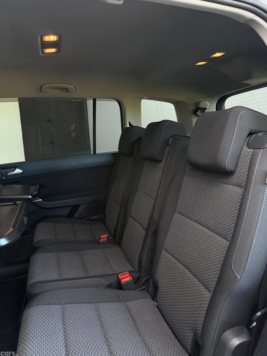 Volkswagen Touran MPV, Petrol, 2017, White