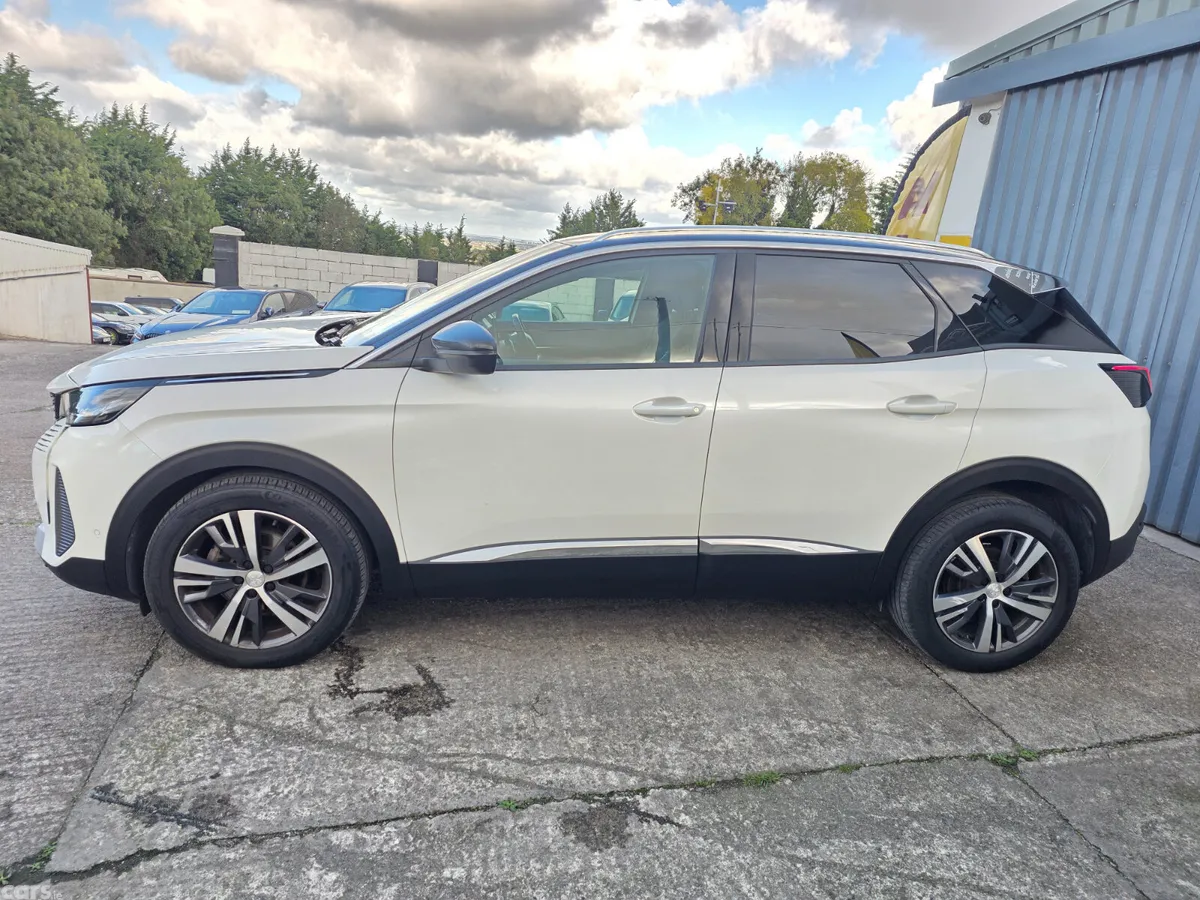 Peugeot 3008 MPV, Diesel, 2023, White